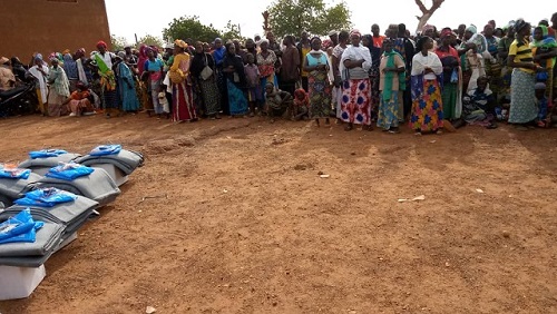 Crise sécuritaire dans la région du Centre-Nord : Plan international Burkina Faso soulage 1 000 ménages affectés
